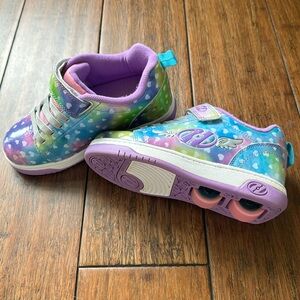 Youth Size 1 Heelys, Excellent Like New Condition! Cute heart tie die design!